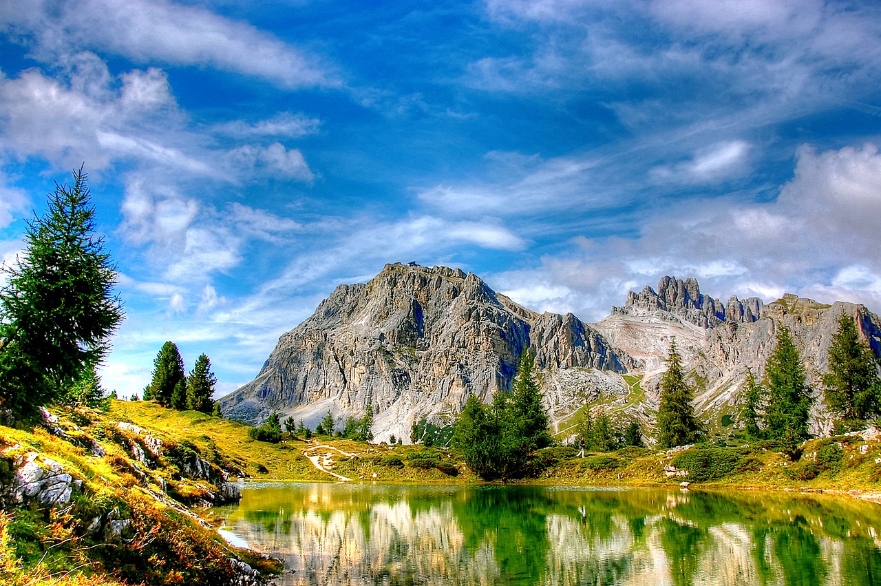 楊鈺瑩與毛寧最新動(dòng)態(tài)，娛樂圈情侶再度引關(guān)注