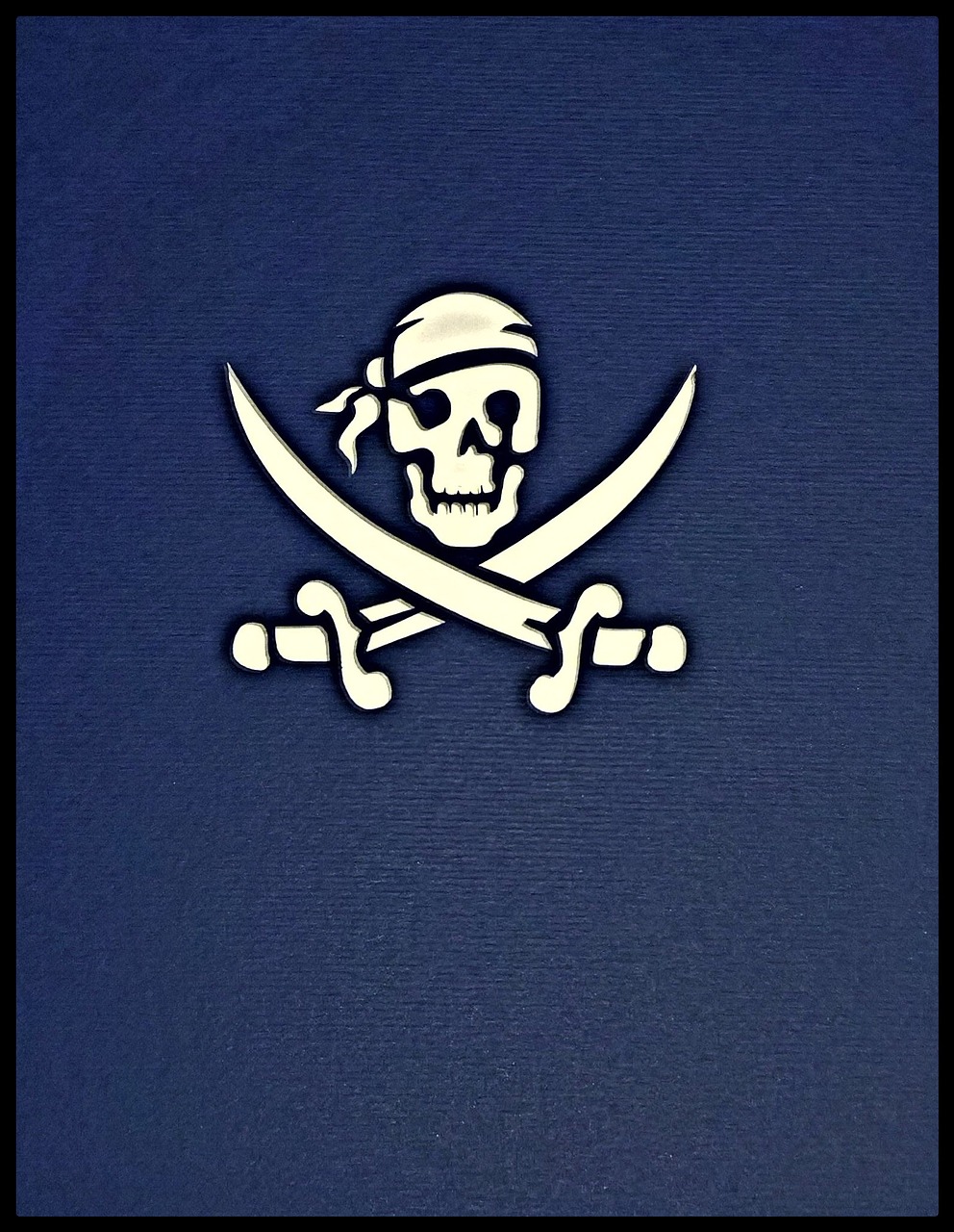 草帽海賊團(tuán)最新通緝令，風(fēng)云再起，海盜傳奇再啟征程