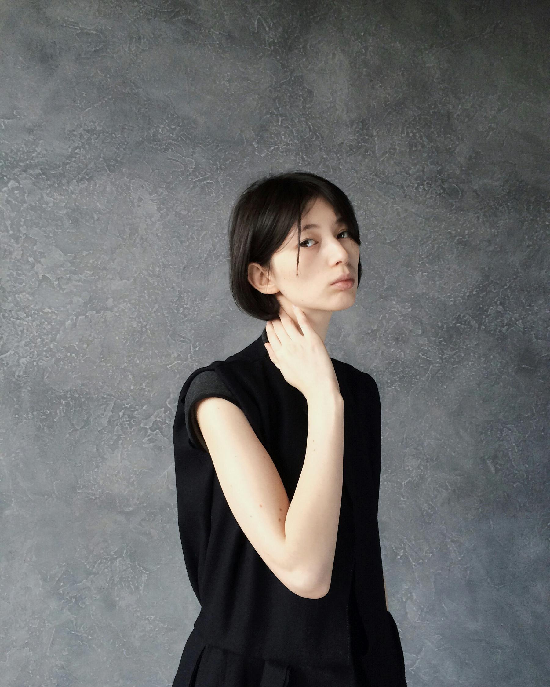 探索時尚前沿，2017年女性短發(fā)流行趨勢與發(fā)型設計