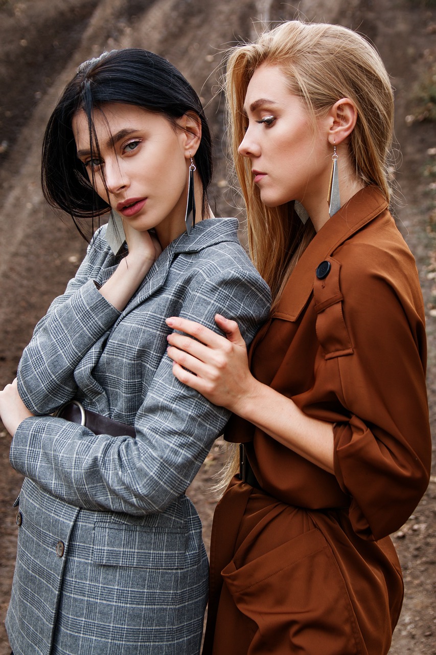 法國(guó)無上裝時(shí)裝秀，時(shí)尚前沿的大膽探索之旅